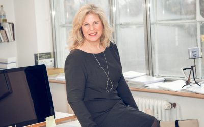 Mein Buch ist im Druck. Die Autorin ist glücklich